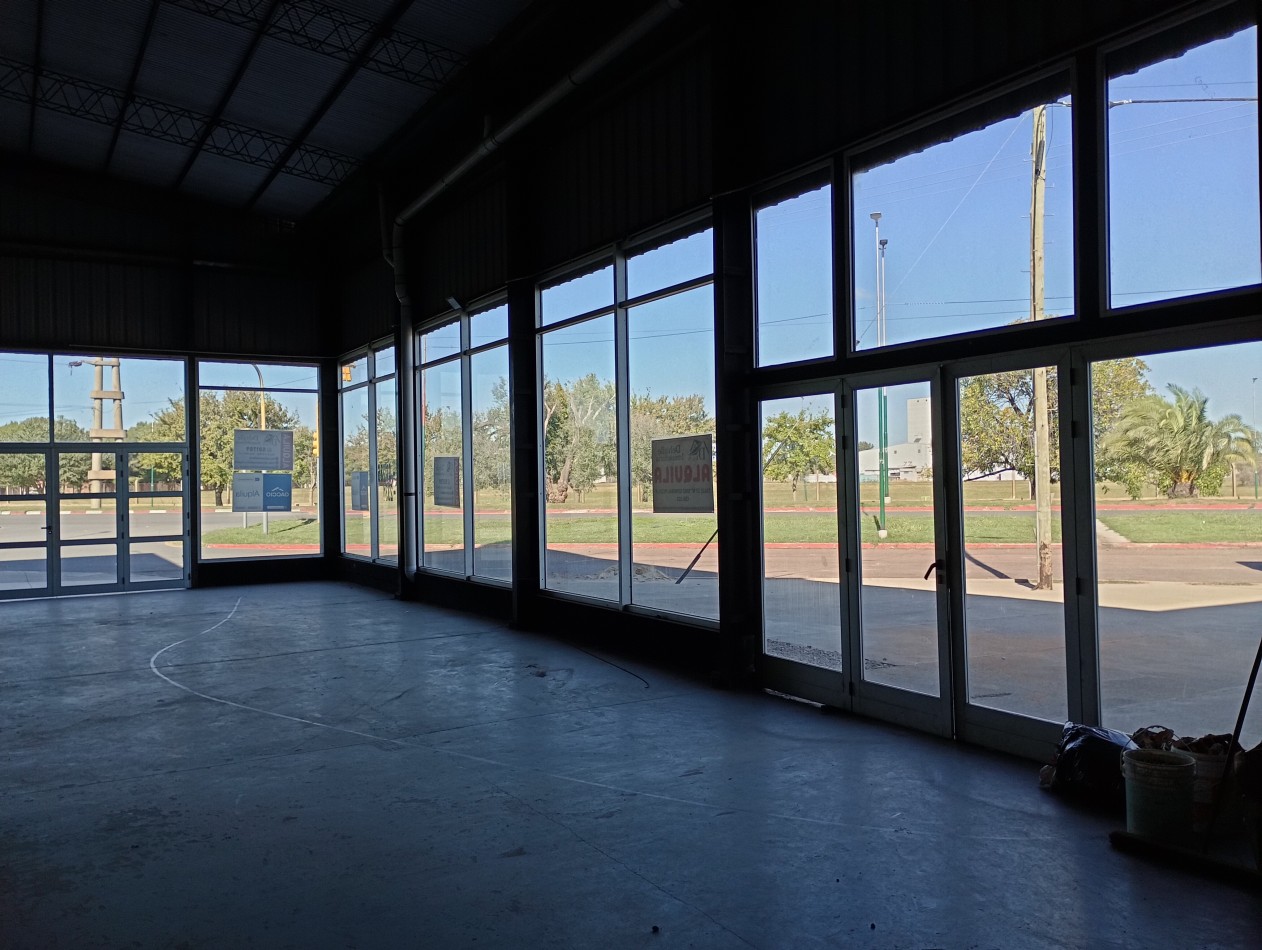 Salon en Alquiler excelente ubicacion 