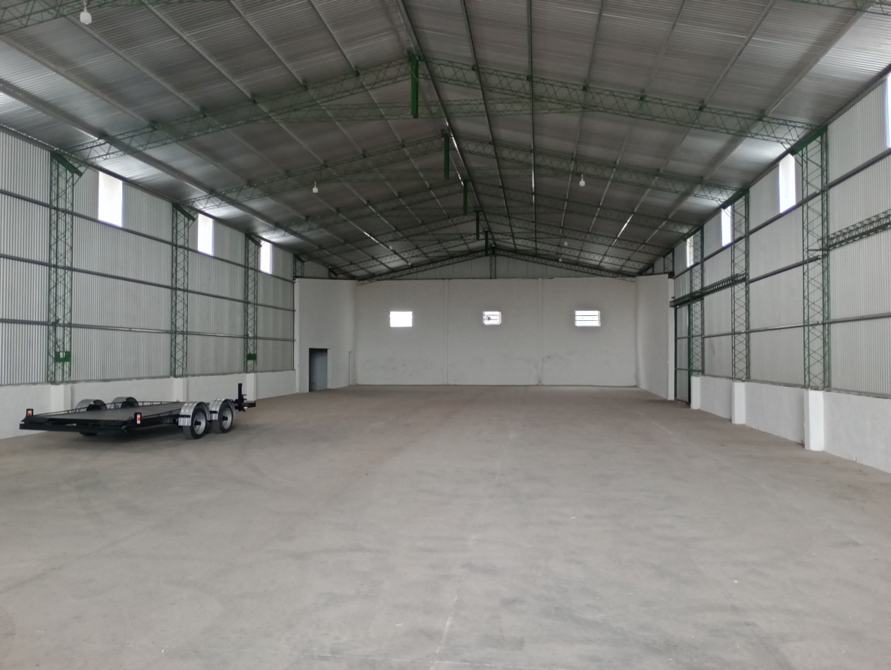 Excelente Galpon sobre la colectora Isidoro Brunengo