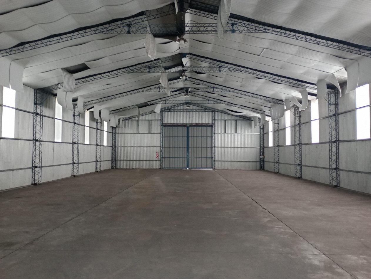 Exelente Galpon sobre la Colectora Isidoro Brunengo